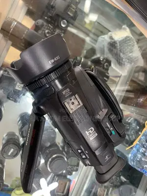 Reliable and Affordable Canon VIXIA HF G40 Full HD Camcorder
