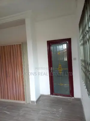 1bdrm Duplex in De-Icons Real Estate, Awutu Senya East Municipal