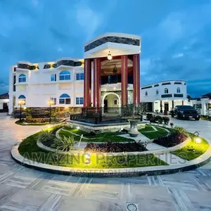 7bdrm House In Tema Metropolitan For Sale