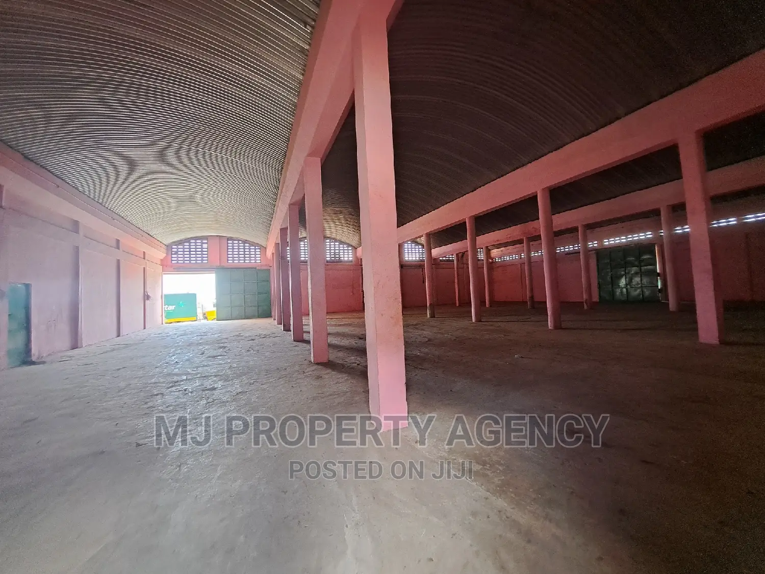 900 SQM Warehouse
