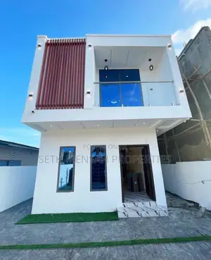 4bdrm House in Ashaley Botwe for sale