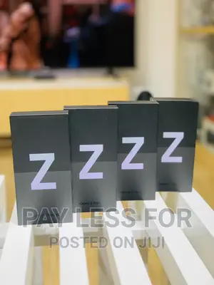New Samsung Galaxy Z Flip 3 128 GB Purple