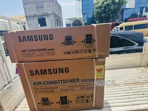 Dehumidifier Sleek White Samsung R410 Gas Inverter 2.5hp