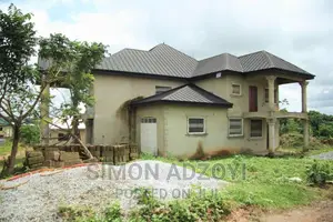 6bdrm House in Adesina, Kumasi Metropolitan for sale