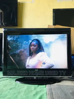32inches Bųsh LCD Digital Tv