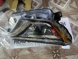 Toyota Rav4 Headlamp