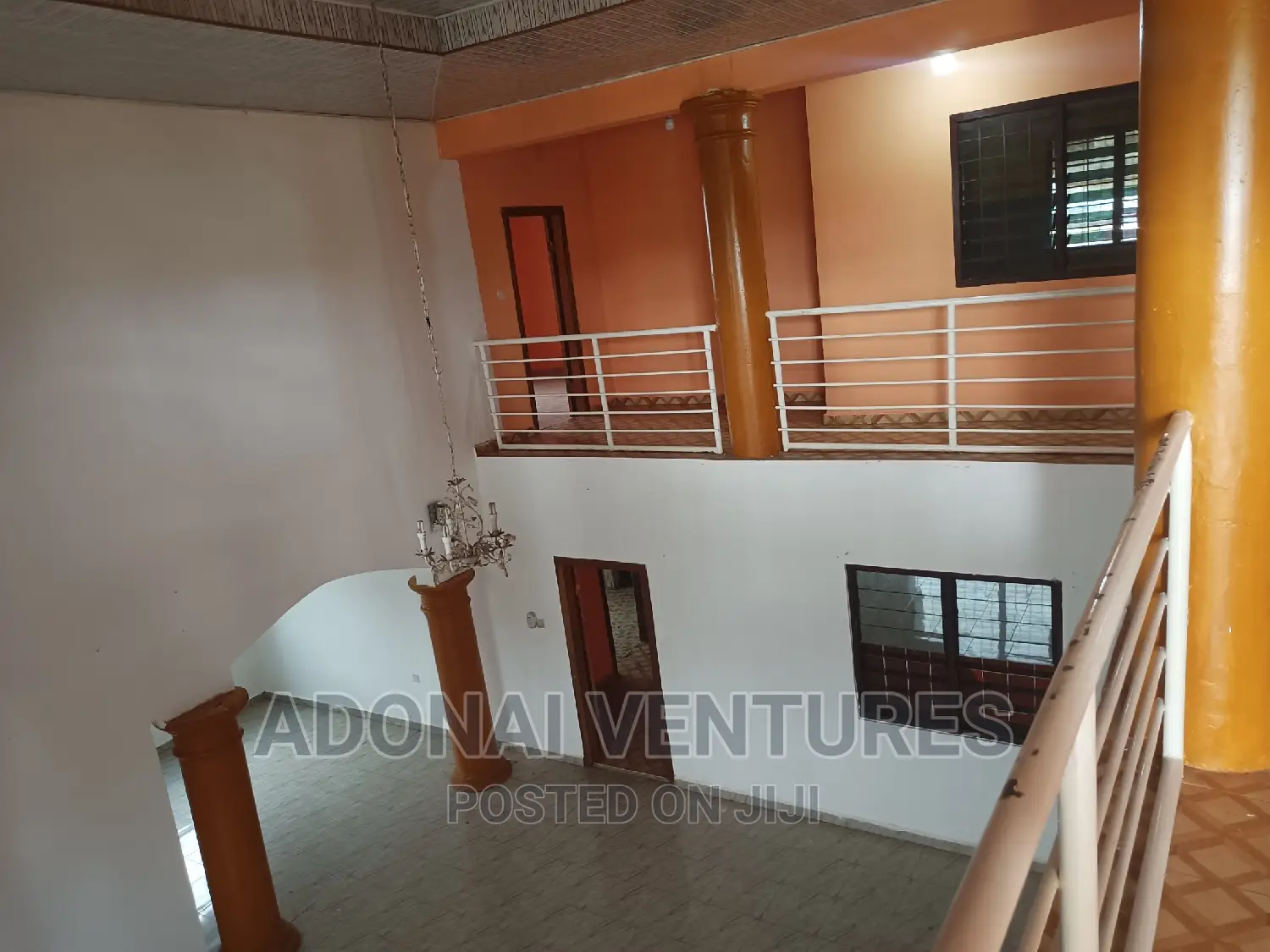 8bdrm House in Sokoban Kwanwoma, Kumasi Metropolitan for sale