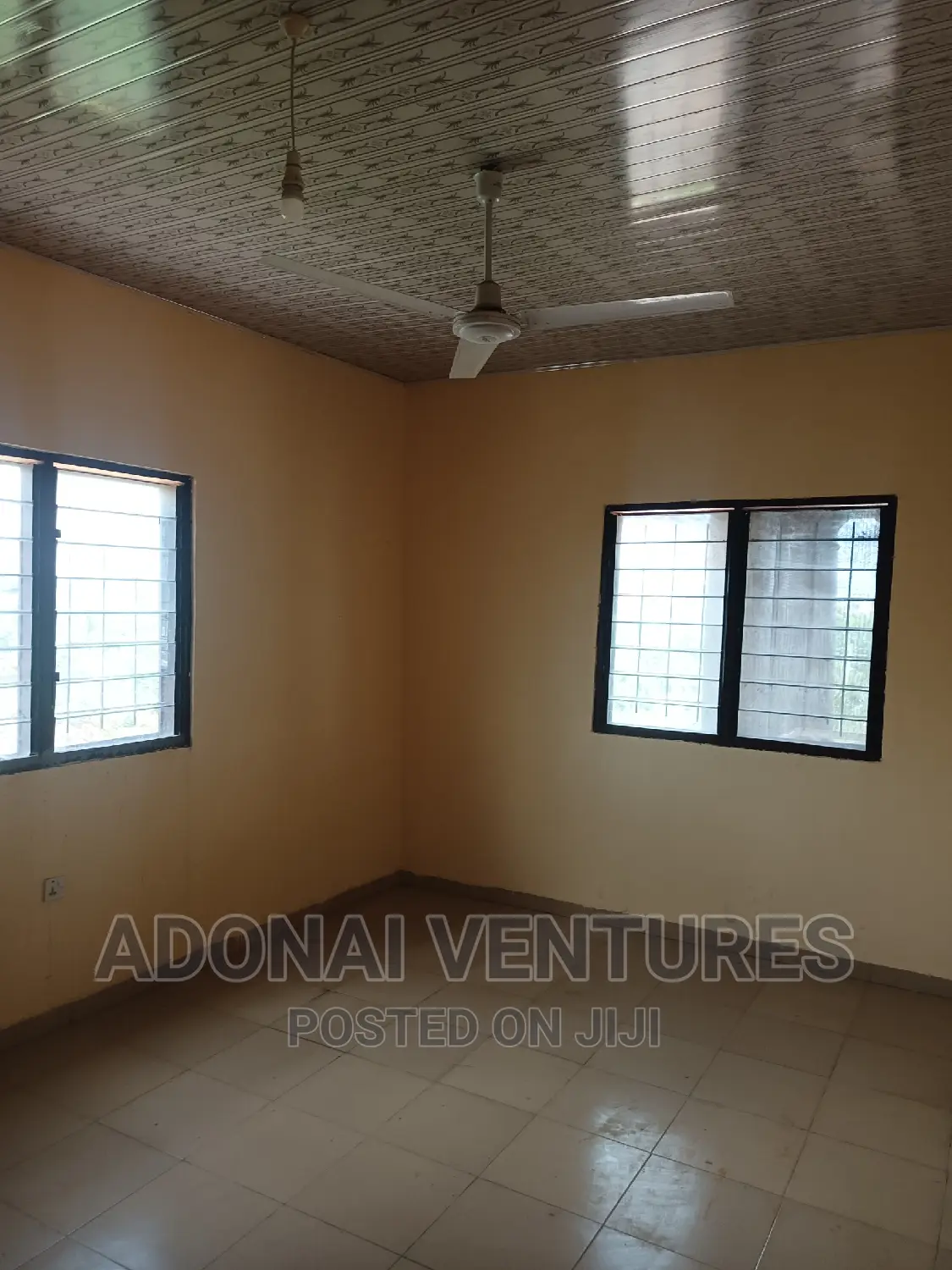 8bdrm House in Sokoban Kwanwoma, Kumasi Metropolitan for sale
