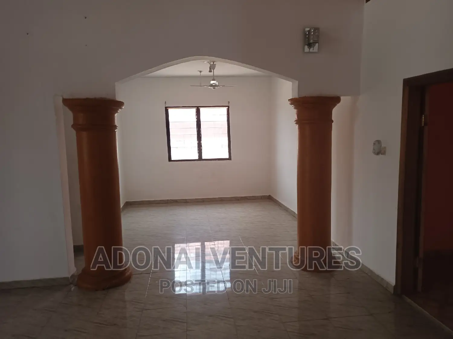 8bdrm House in Sokoban Kwanwoma, Kumasi Metropolitan for sale