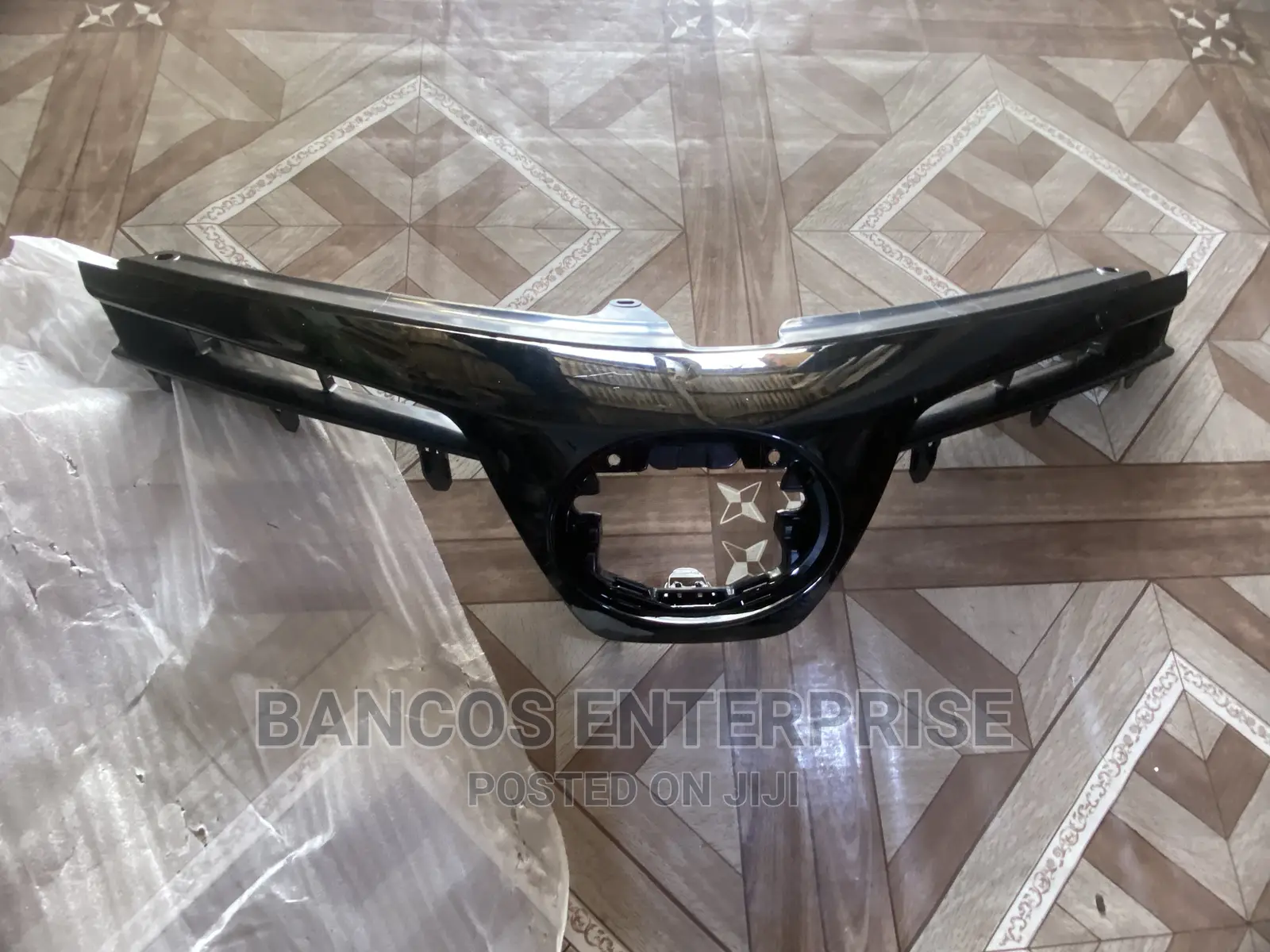 Toyota Corolla 2017SE Front Top Bumper Grille