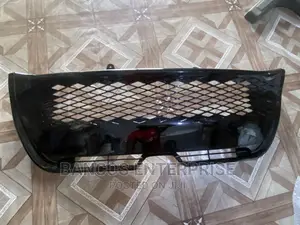 Toyota Corolla 2017 Se Down Bumper Grille