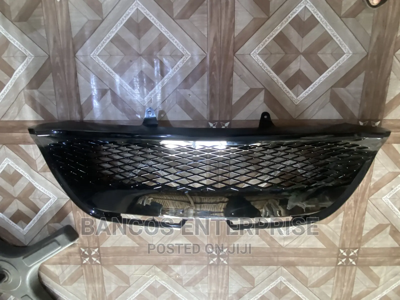 Toyota Corolla 2017 Se Down Bumper Grille