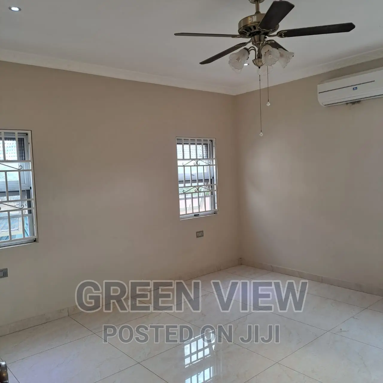 4bdrm Duplex in West Hills Mall Area for sale