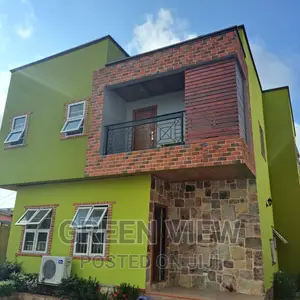 4bdrm Duplex in West Hills Mall Area for sale
