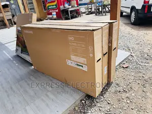 55”Bu8000 Uhd Smart Tv Cinematic Display Samsung