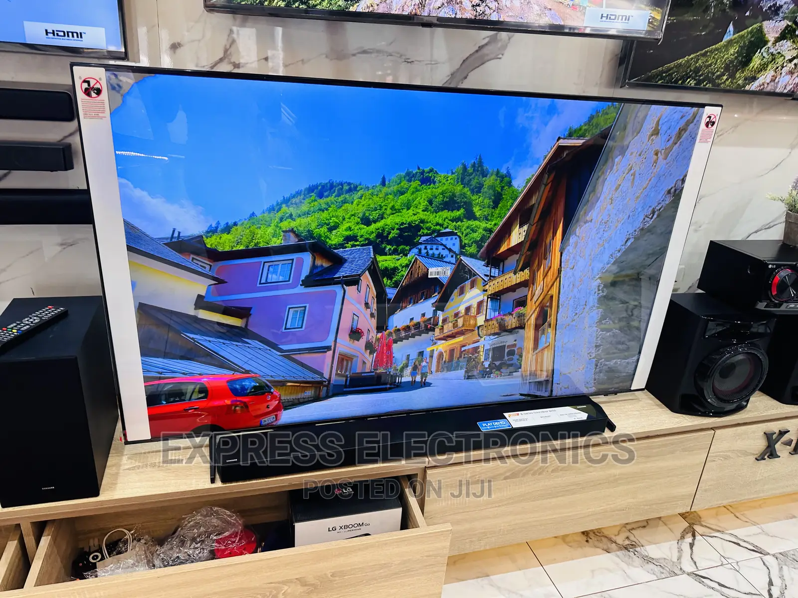 Elevate Yourself With 75”Cu7172 UHD Smart Samsung Tv 