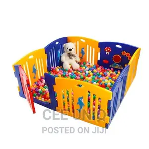 8 Panels Safety Play Center Yard