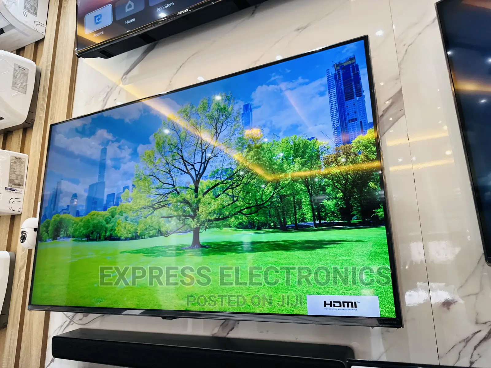 Premium Sleek Slim UHD Smart LG 65”Uq70003