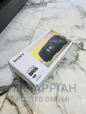 Enjoy Great Music on Sony SRS-Xb33 Waterproof Speaker 