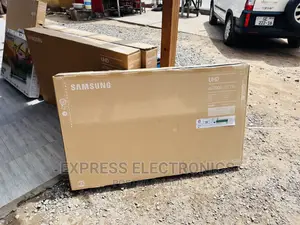 Elevate Your Entertainment Samsung UHD Smart 55”Bu8000