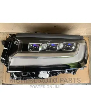 Toyota Land Cruiser Headlight
