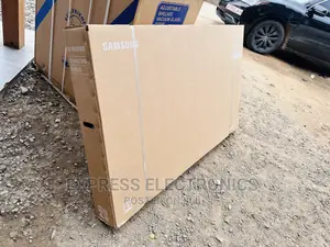 Immersive Yourself in Uhd Smart Samsung 55”Cu8000
