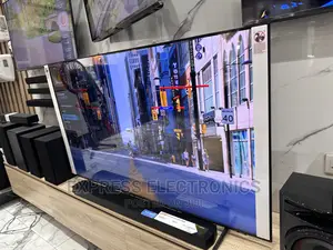 Voice Assistant Sleek Slim UHD Smart Samsung 55”Au9000 Tv