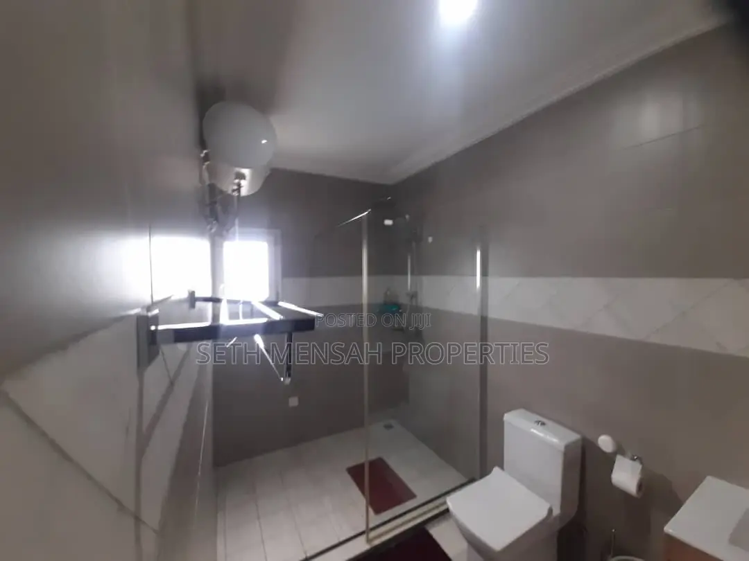 Furnished 4bdrm Townhouse / Terrace in Airport Residential Area