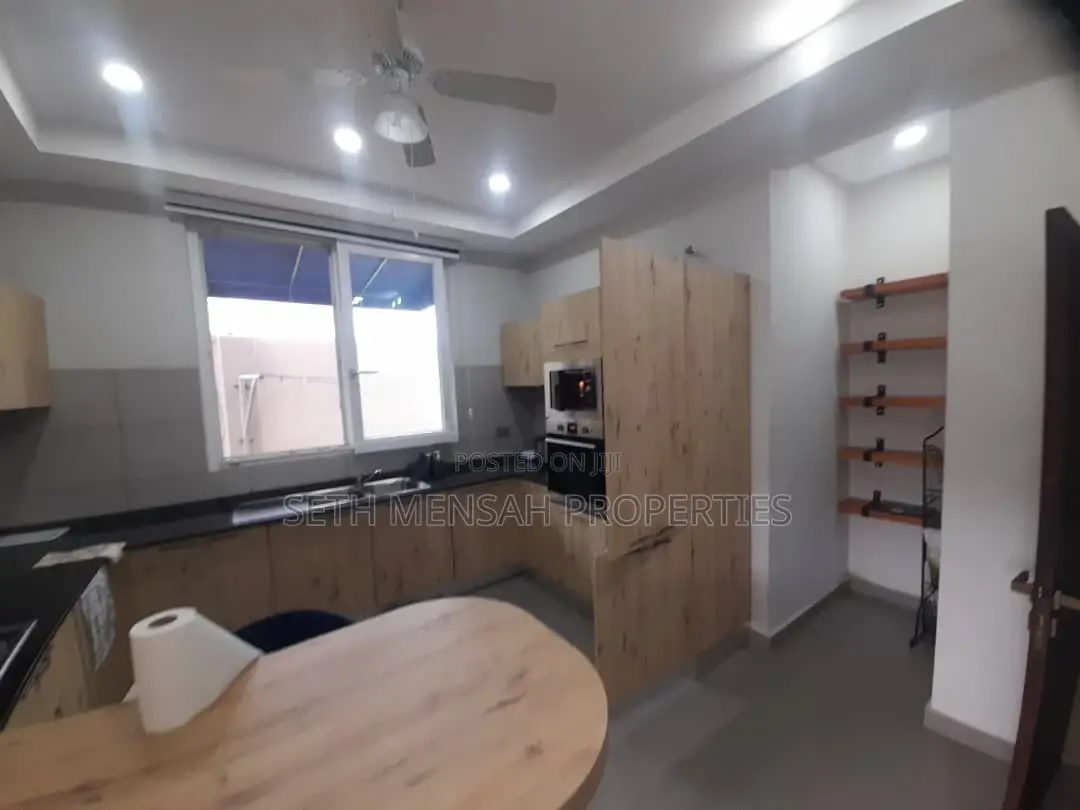 Furnished 4bdrm Townhouse / Terrace in Airport Residential Area