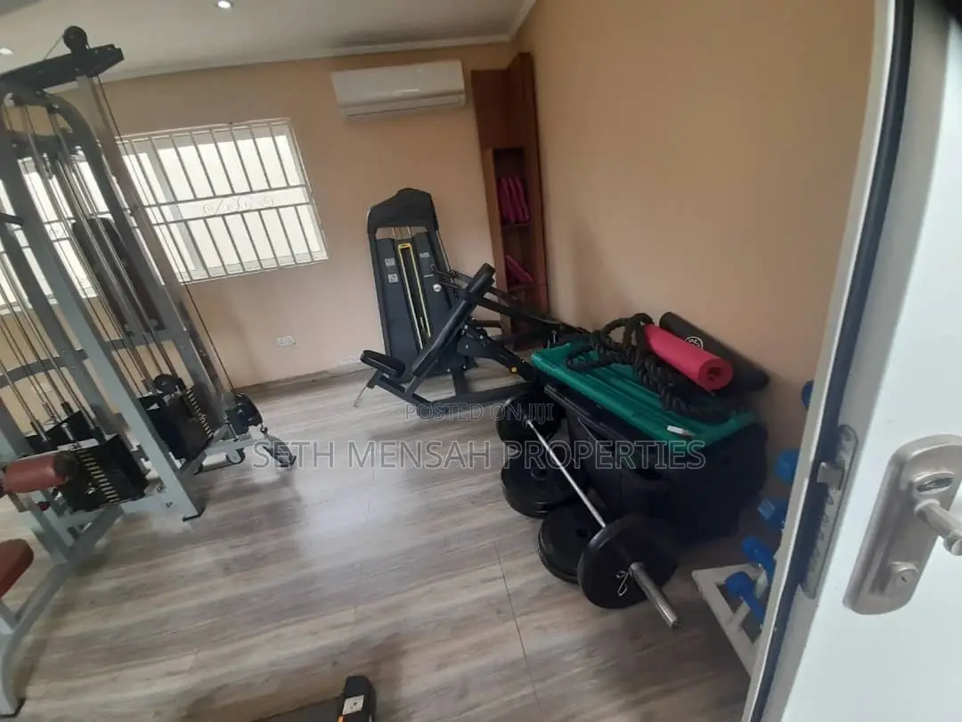 Furnished 4bdrm Townhouse / Terrace in Airport Residential Area