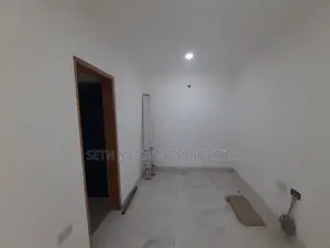 4bdrm House in Skm, Airport Residential Area for rent