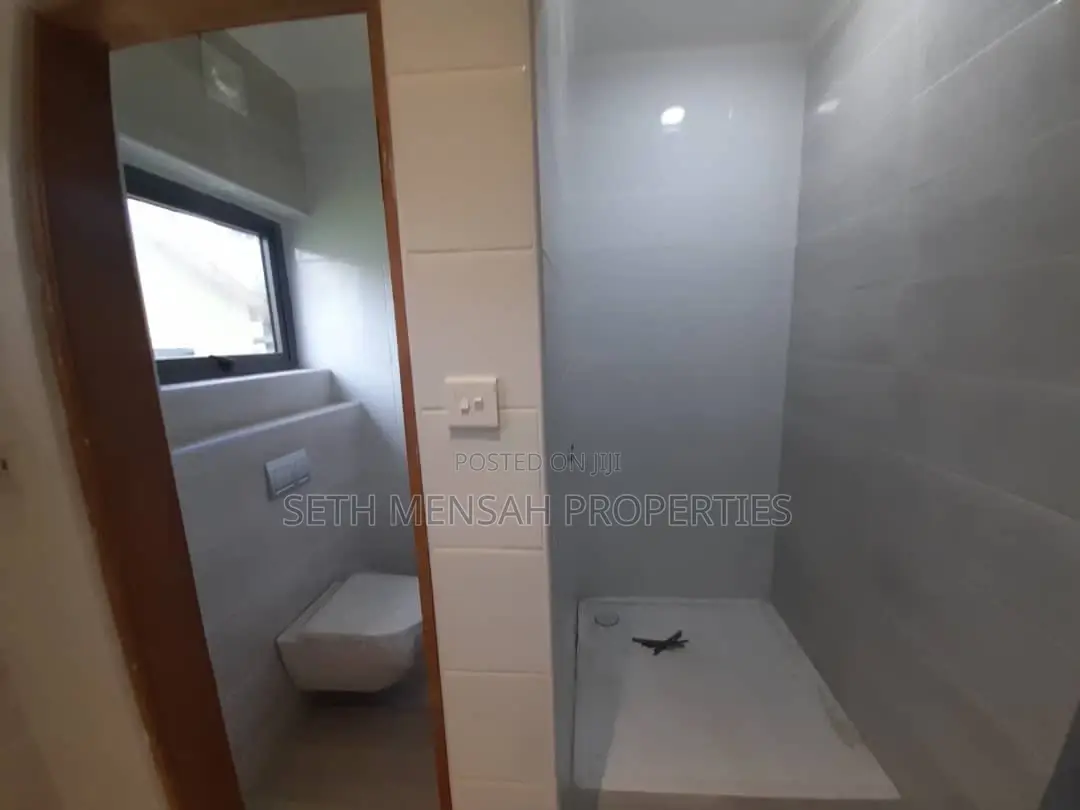 4bdrm House in Skm, Airport Residential Area for rent