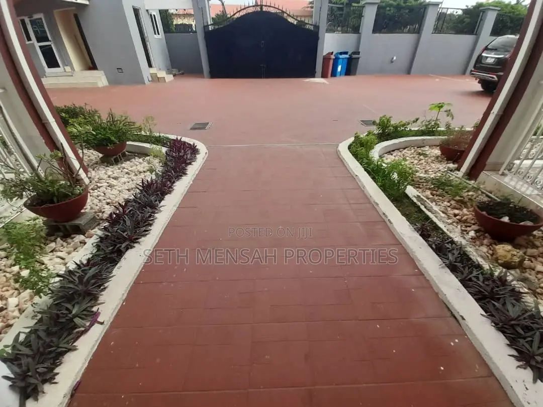 3bdrm Apartment in Skm, West Legon for rent