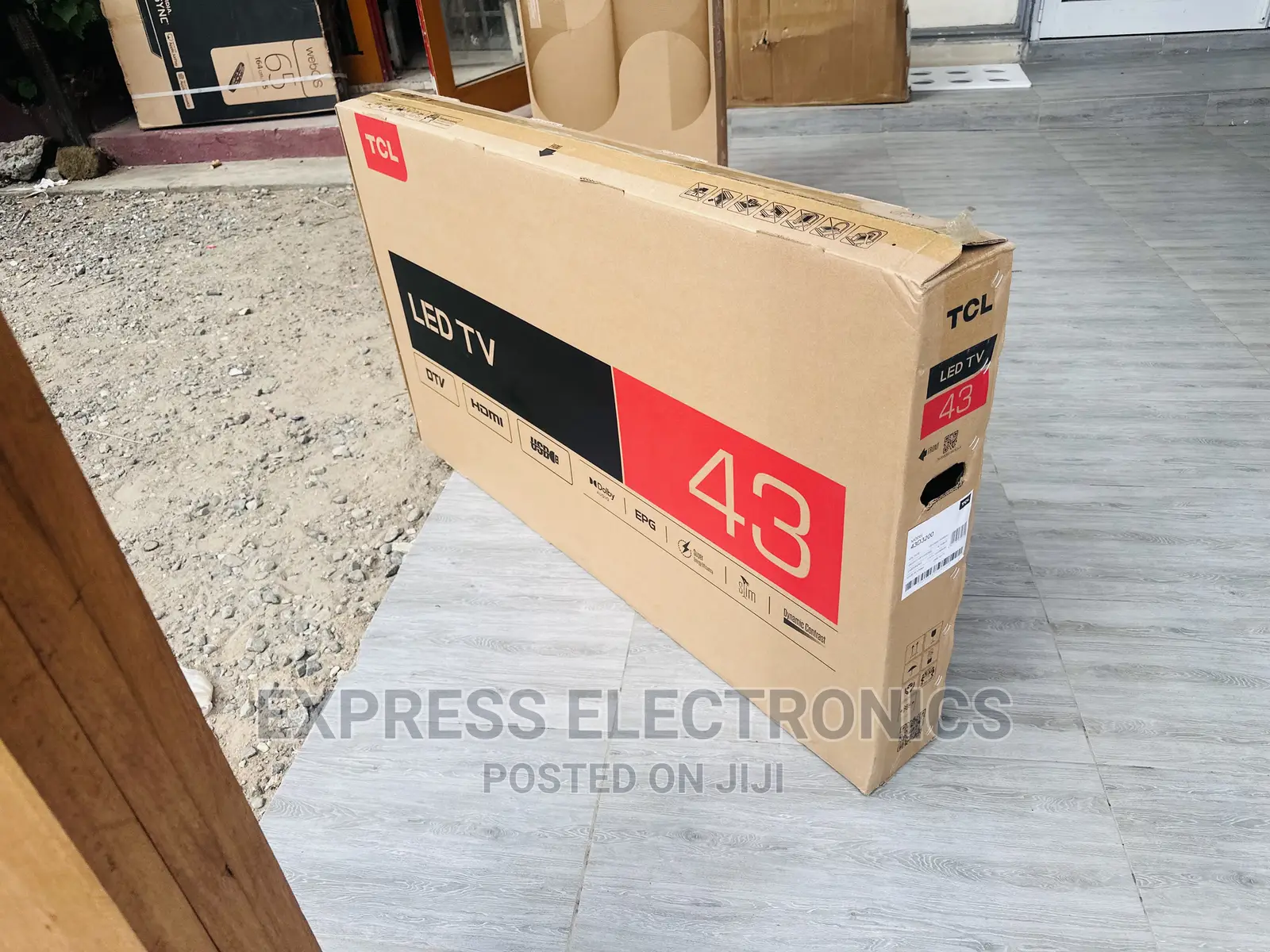 Look Very Stylish Sleek TCL Satellite 43”S54000 Tv