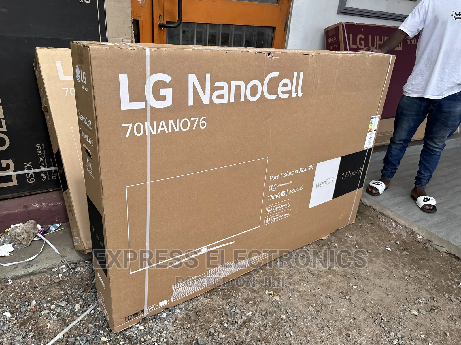 Superior Sleek Slim 70”Nano81 UHD Smart Nanocell