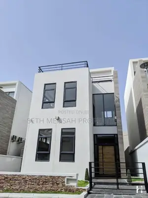 4bdrm Townhouse/Terrace in Skm, Airport Residential Area for sale