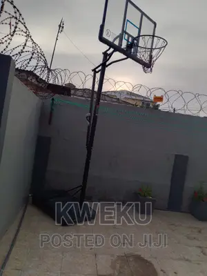 Basketball Stand With Fiber Glass Board