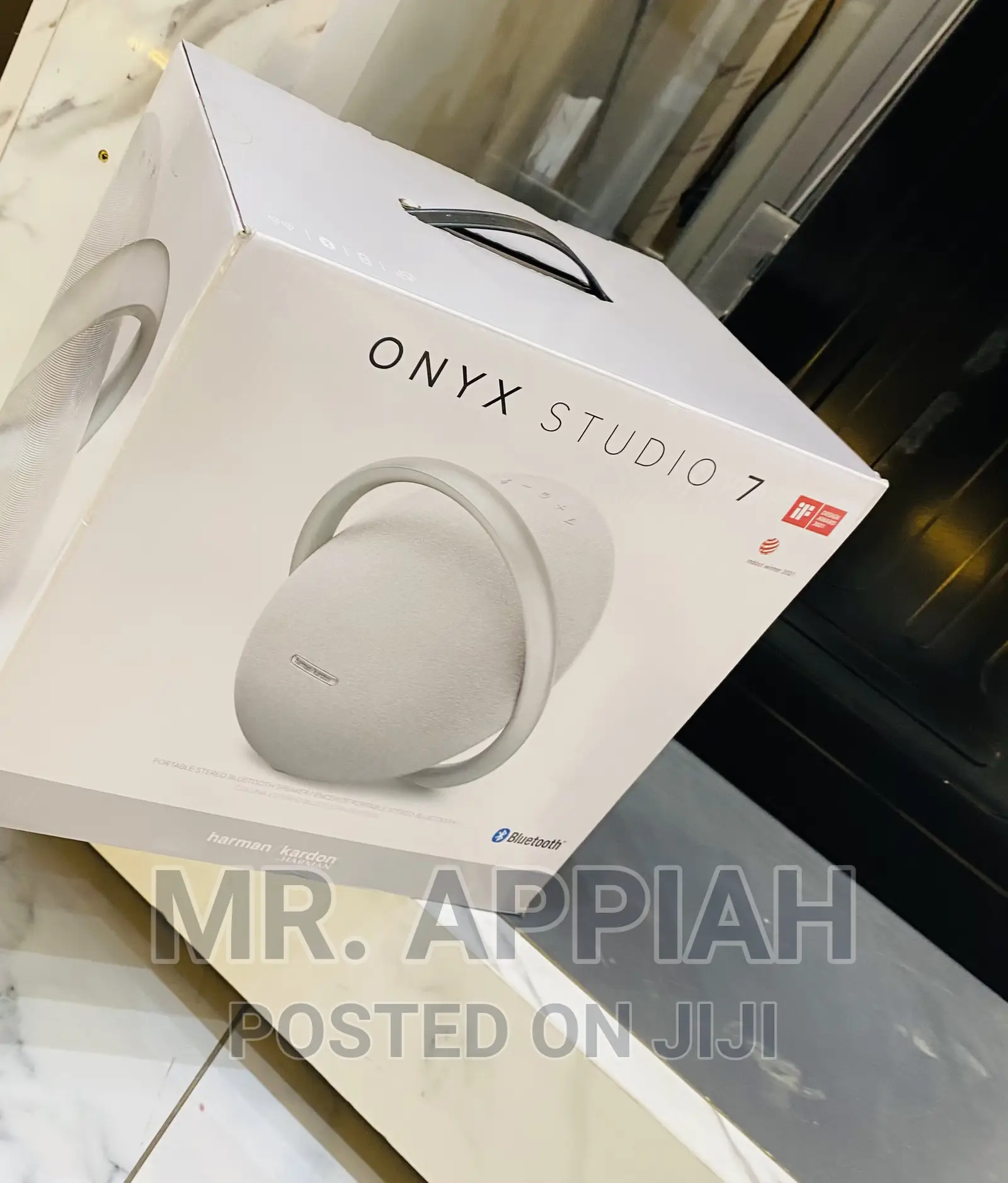 Extremely Quality Harman Kardon Onyx 7 Speaker,Silver