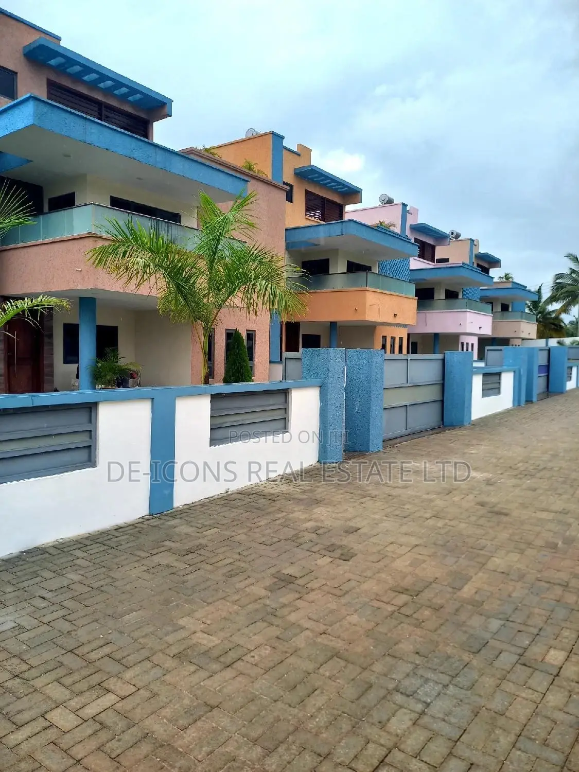 Furnished 4bdrm Duplex in De-Icons Real Estate, Ga South Municipal