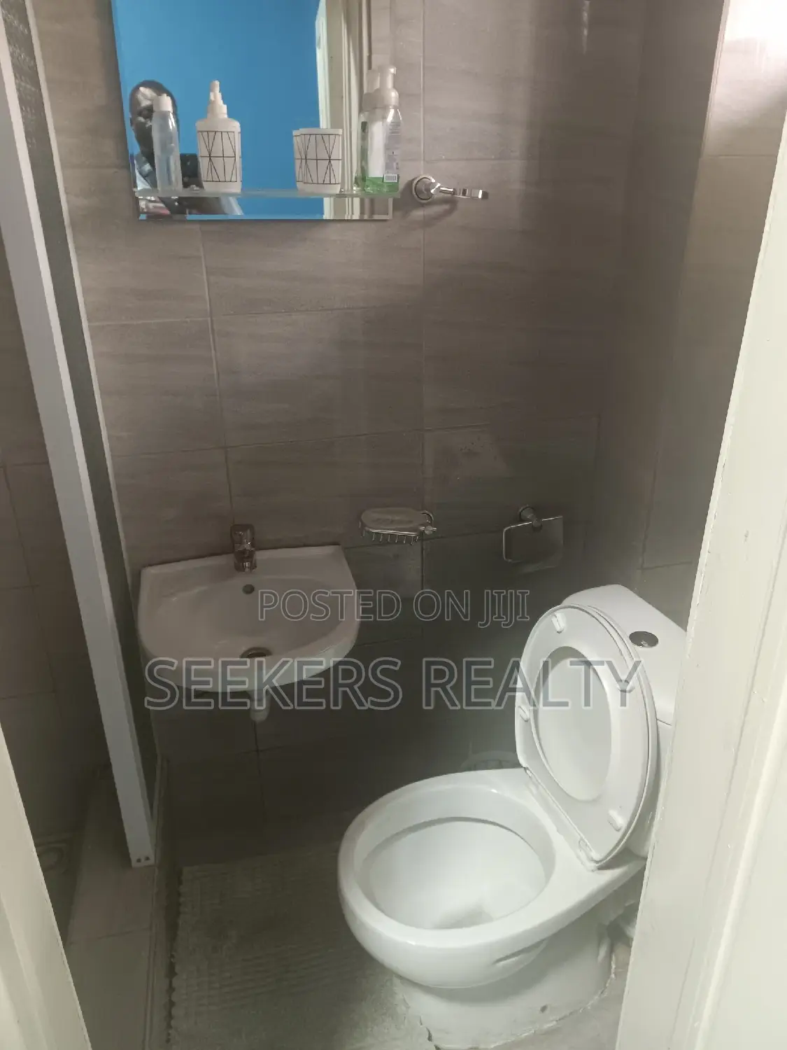 Furnished 1bdrm Apartment in Seekers Realty, Osu for rent