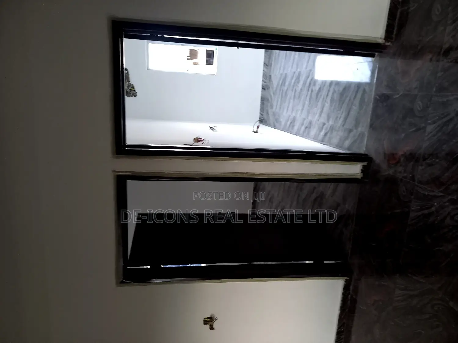 2bdrm Duplex in De-Icons Real Estate, Awutu Senya East Municipal