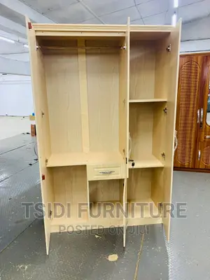 Quality Three Door Wardrobe