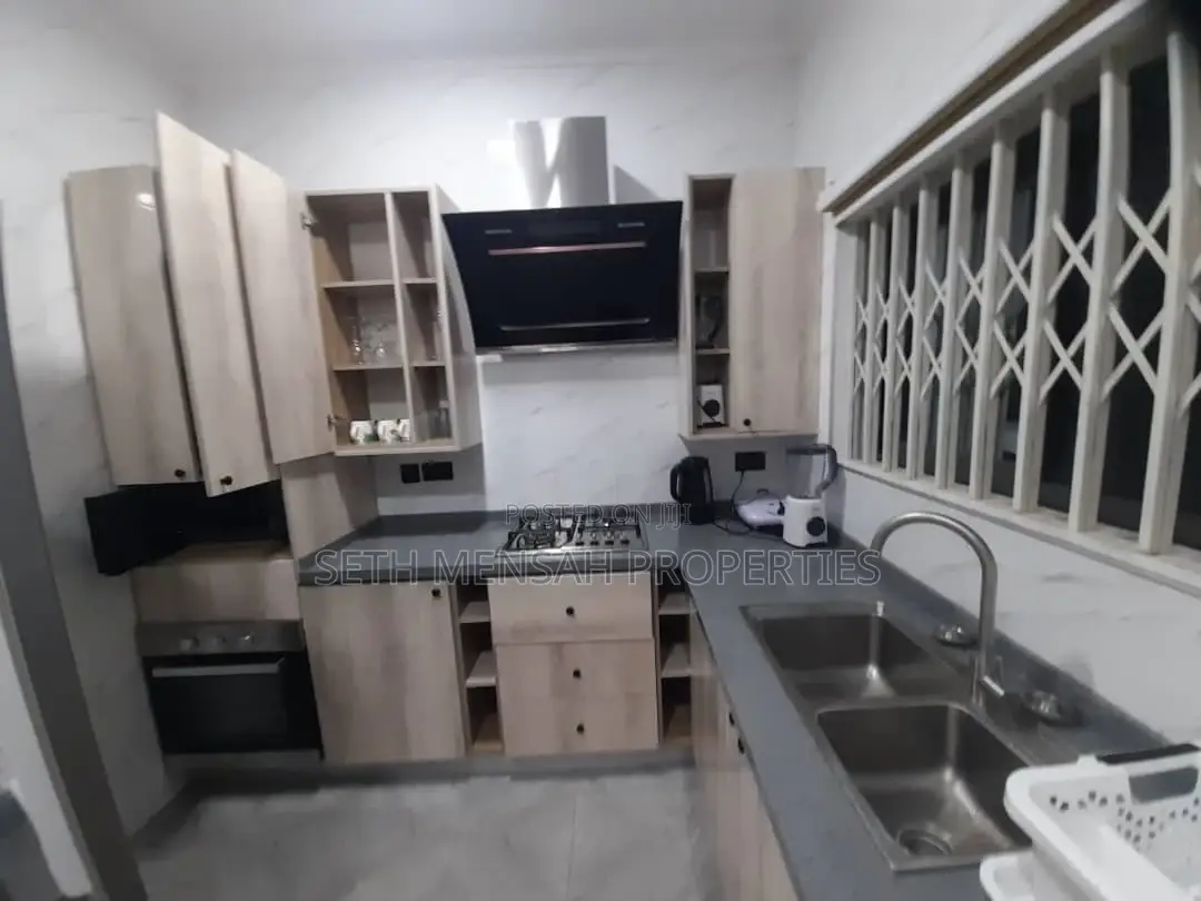 Furnished 4bdrm House in Skm, West Legon for rent