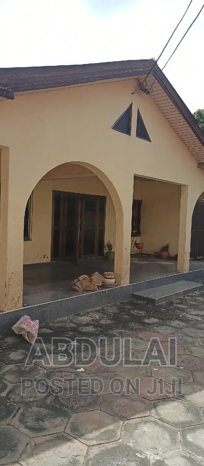 4 Bedroom House Sawmill Road Side Dome Pillar 2