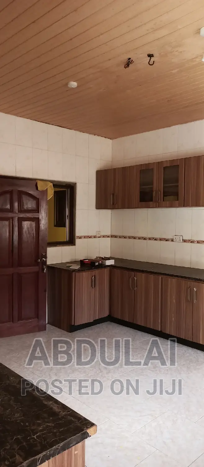 4 Bedroom House Sawmill Road Side Dome Pillar 2