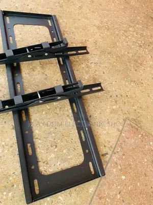 Brand New Full Motion Adjustable Wall Mount(32”-70”)Black 