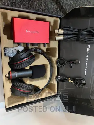 Focusrite Scarlett Solo (4th Gen) Recording Bundle