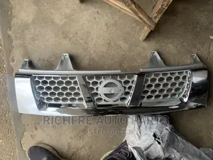 Nissan Hardbody Front Shells/Grille