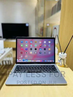 Laptop Apple MacBook Pro 2017 8GB Intel Core i5 SSD 512GB
