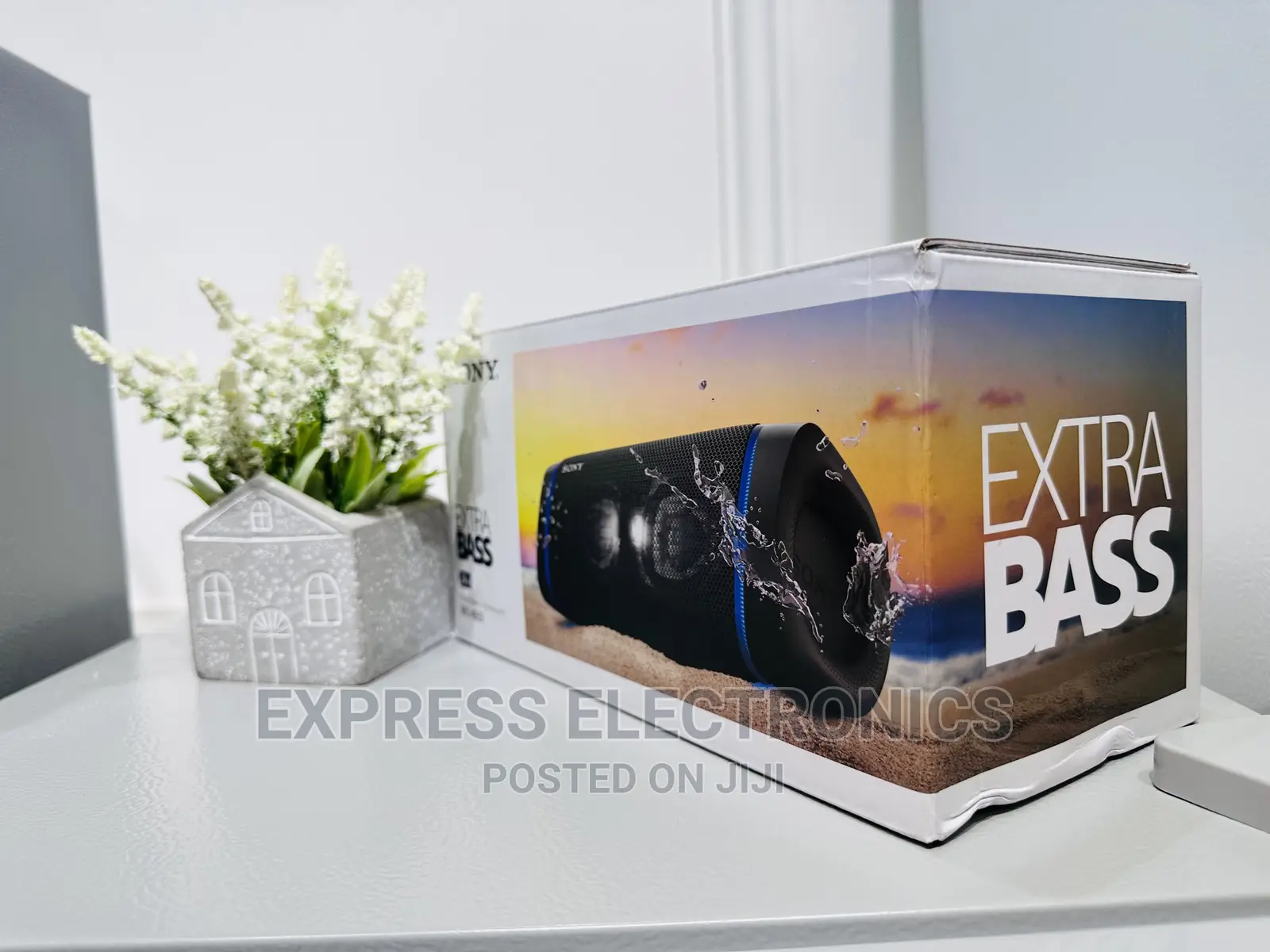 Classy Sleek Black Sony Bluetooth Speaker Sony SRS-Xb33